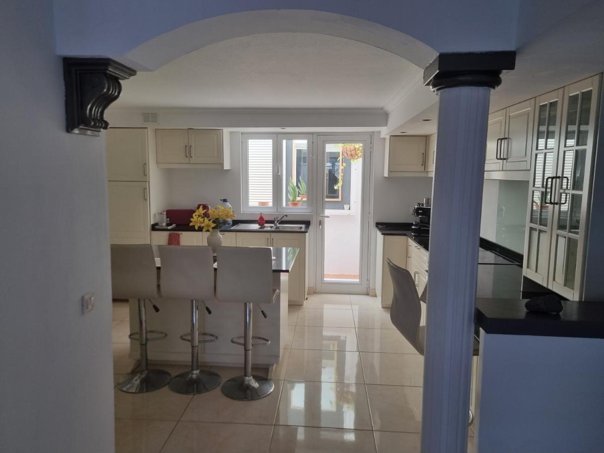 Spacious Modern Apartment In Peacefull Las Coloradas, Close To Papagayo Beaches Playa Blanca  Exterior photo